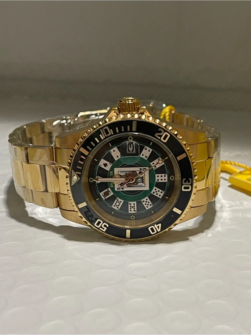 Invicta Pro Diver House of Cards Men's Watch - 40mm. Gold NEW